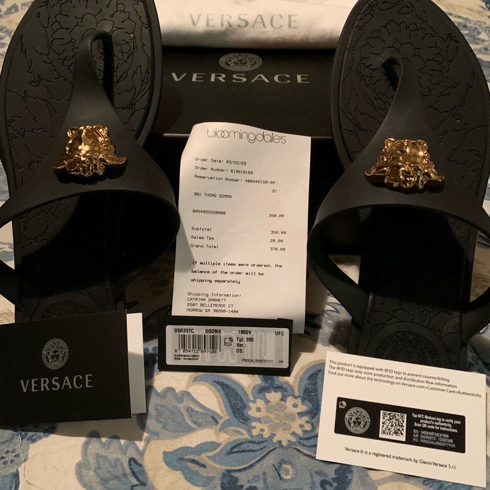 Versace  Slides Black size 8 in excellent condition only worn once